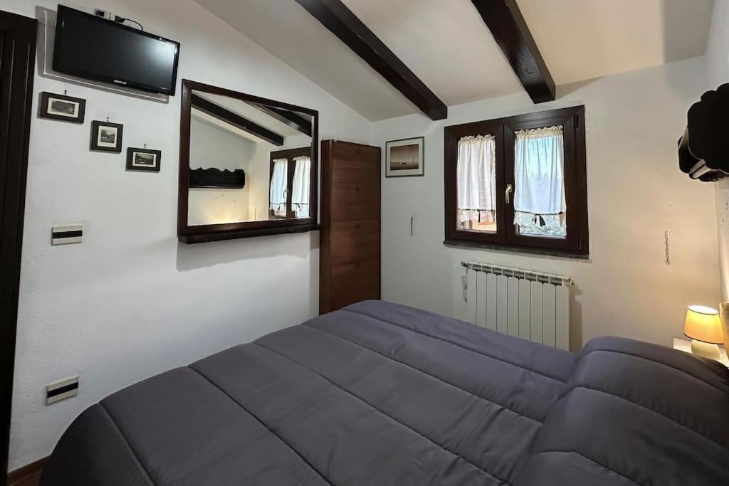Free Parking La Bianca Neve Cottage كاستل دي سانجرو المظهر الخارجي الصورة